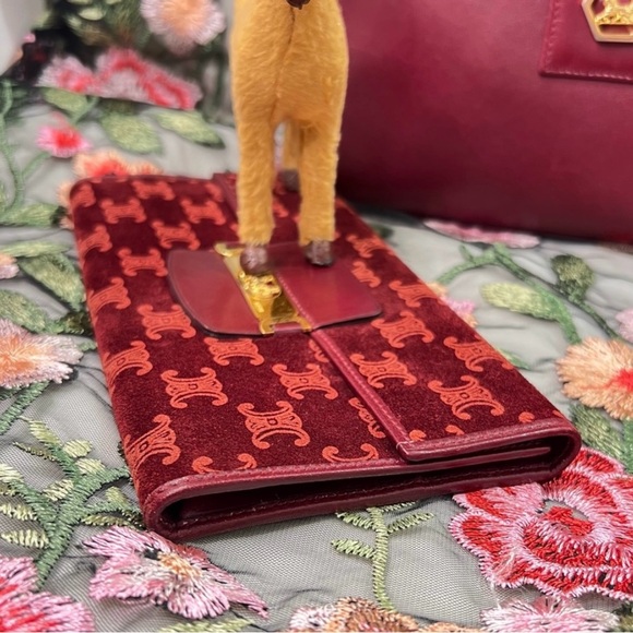 Auth CELINE Wallet • Authentic Triomphe Horse Carriage Monogram in Suede Maroon - Picture 3 of 8